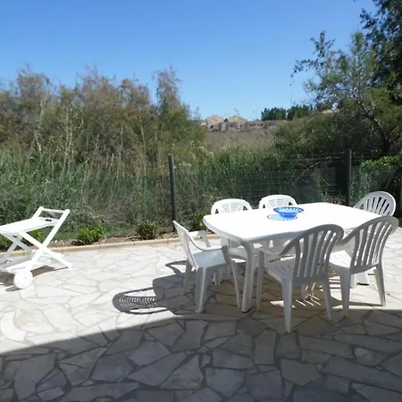Maison Mitoyenne Duplex Avec Terrasse, Garage Et Parking, Proche Plage, Equipee Pour 4 A 6 Personnes - Fr-1-326-385 * Marseillan (Herault)