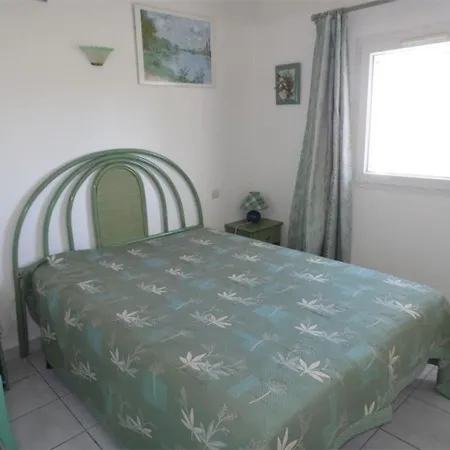Hébergement de vacances Maison Mitoyenne Duplex Avec Terrasse, Garage Et Parking, Proche Plage, équipée Pour 4 à 6 Personnes - Fr-1-326-385 *
