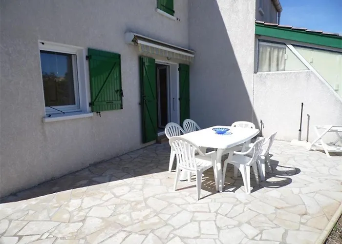 Maison Mitoyenne Duplex Avec Terrasse, Garage Et Parking, Proche Plage, Equipee Pour 4 A 6 Personnes - Fr-1-326-385 펜션